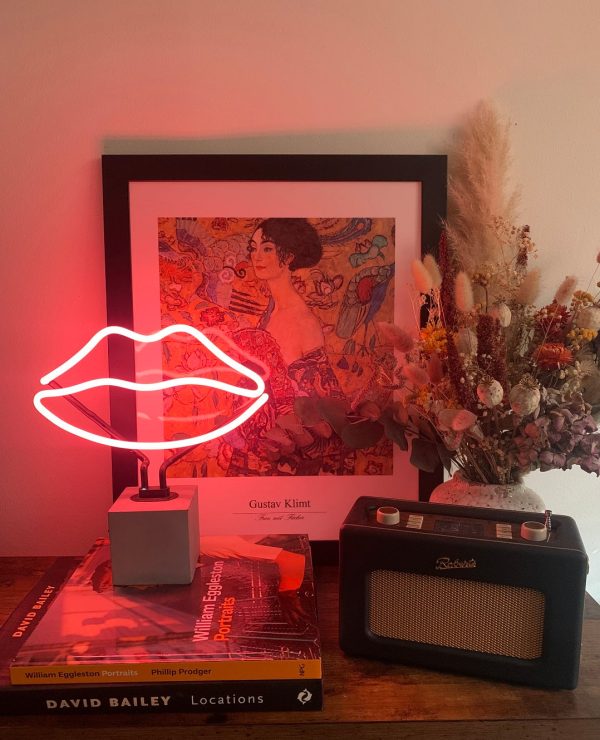 Neon  Lips  Sign Im Angebot – Bild 3